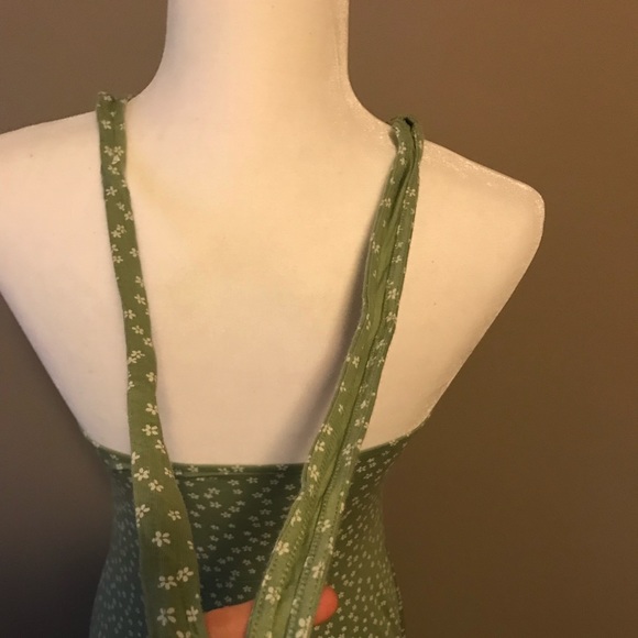 Green flower tie back halter dress - Picture 11 of 15